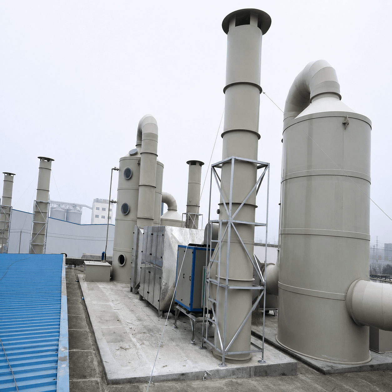 Tháp Phun PP Trong Hệ Thống Xử Lý Khí Thải Công Nghiệp